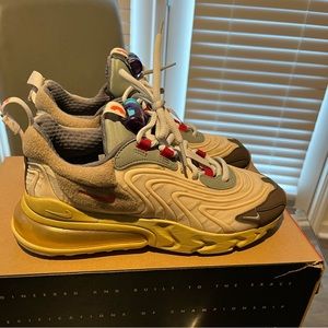 Air max 270 Cactus Trails worn once women’s size 8